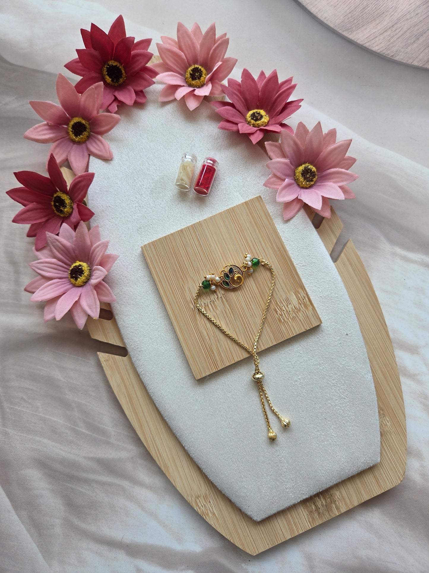 Goldan chain bracelets