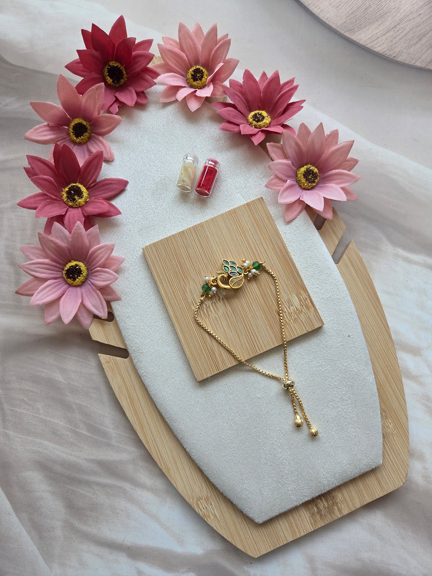 Goldan chain bracelets